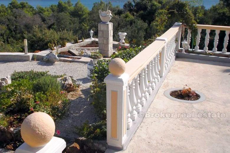 Das Haus / Villa, mit einem herrlichen Kaskade Garten, Meerblick