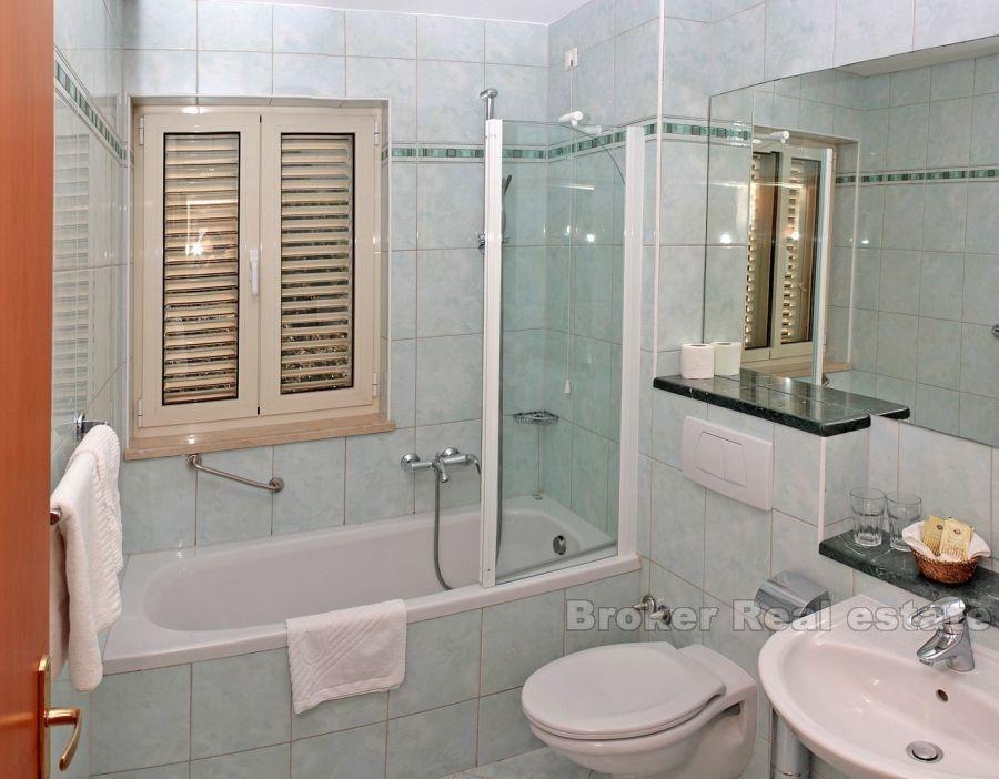 Hotel, malý rodinný hotel u moře, k pronájmu