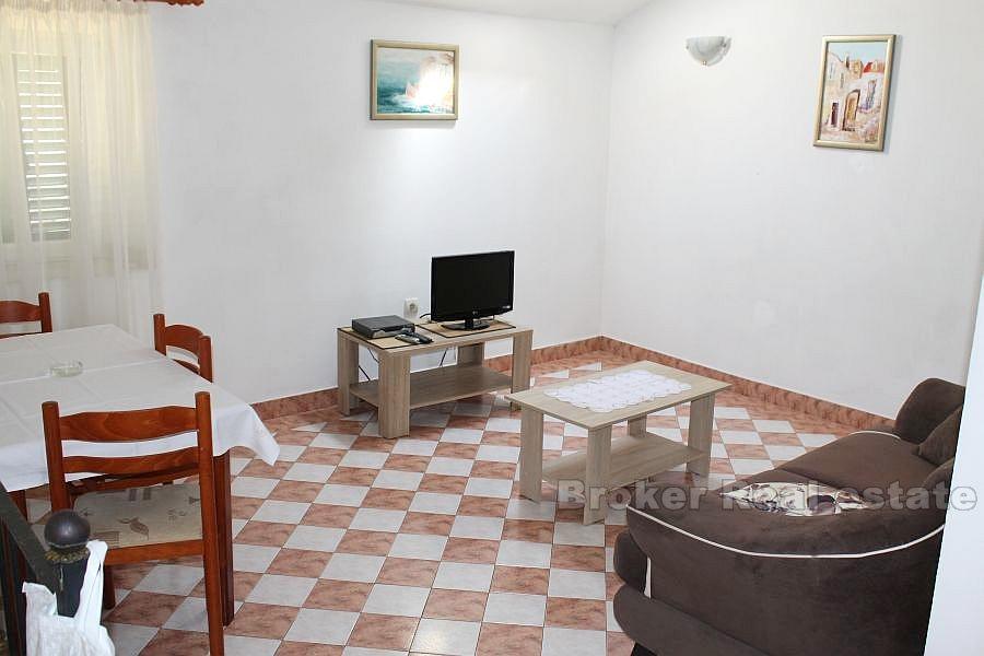 La maison / villa, sur trois étages, Split, centre