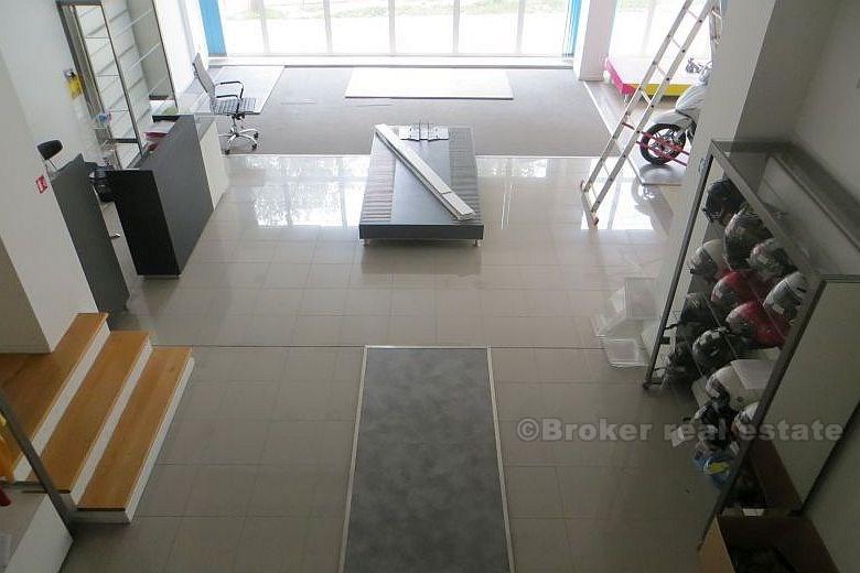 Espace de bureaux spacieux de 270 m2, à louer