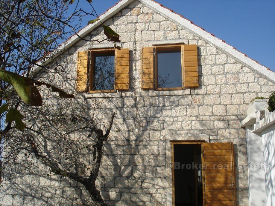 Huset / villa, havutsikt, nær Omis
