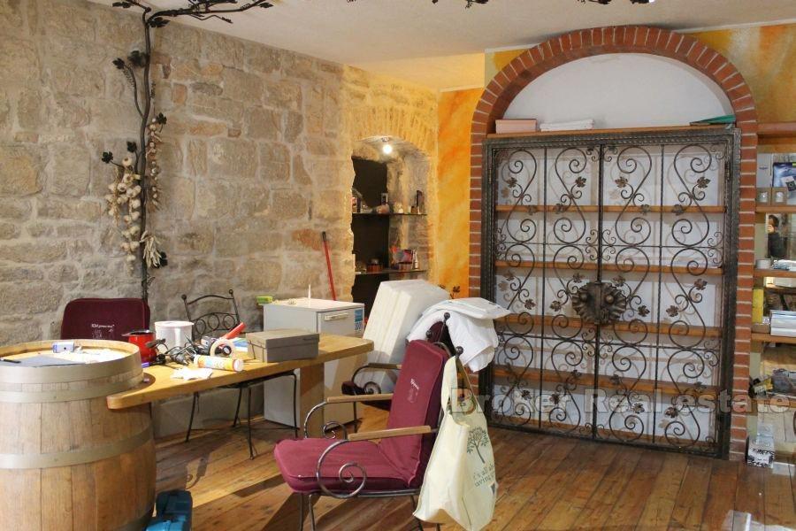Espace de bureau de qualité de 45 m2, quartier de la ville de Radunica, à louer