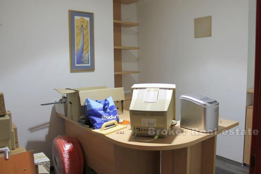 Bureau avec superficie de 80 m2, à louer