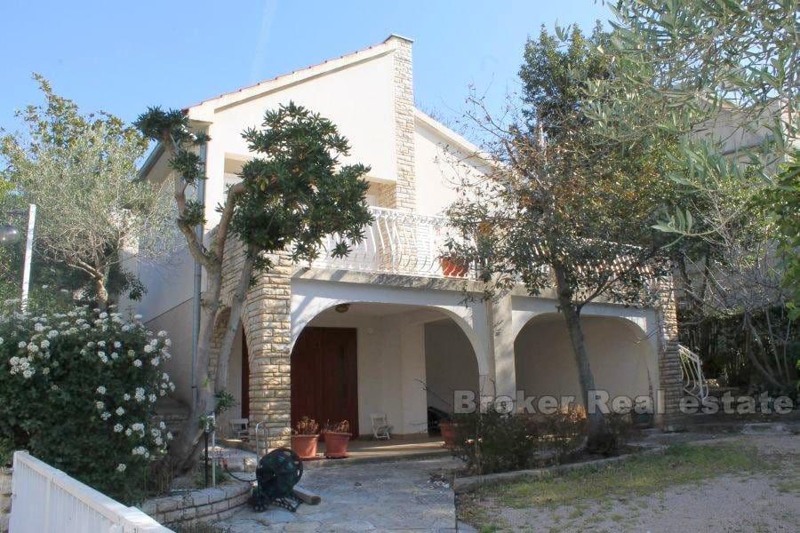 Hus / Villa, Enebolig nær Sibenik, for salg