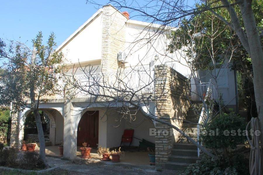 Hus / Villa, Enebolig nær Sibenik, for salg