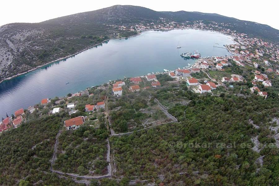 Terreno edificabile con vista sulla baia, in vendita