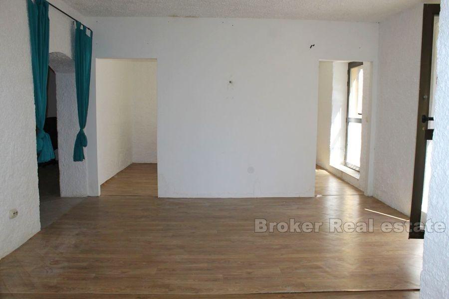 An interesting business space, for rent