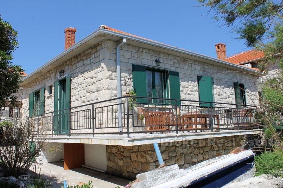 Maison individuelle de plain-pied en bord de mer à vendre