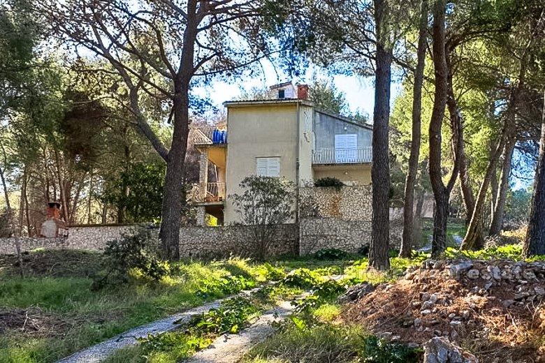 Detached house in a beautiful environment