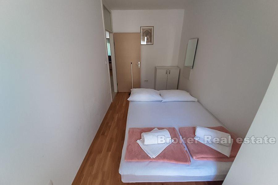 Spazioso appartamento con due camere da letto in un bel quartiere