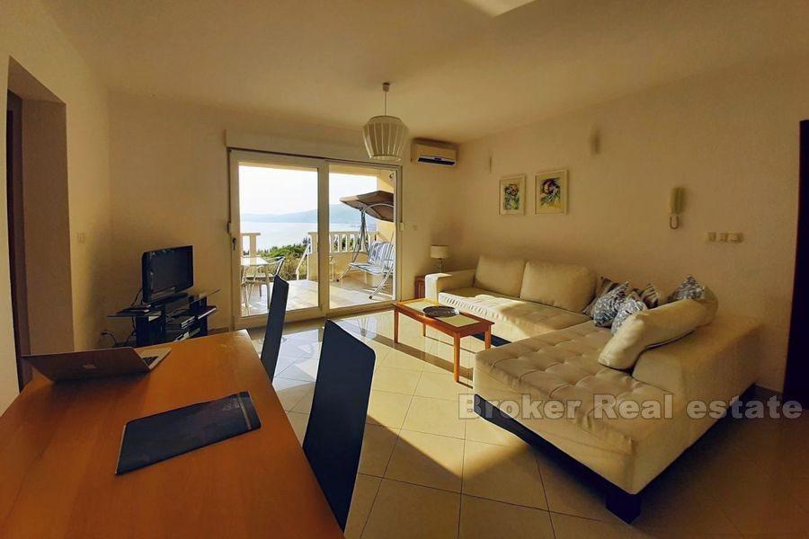 Moderne Wohnung mit Meerblick