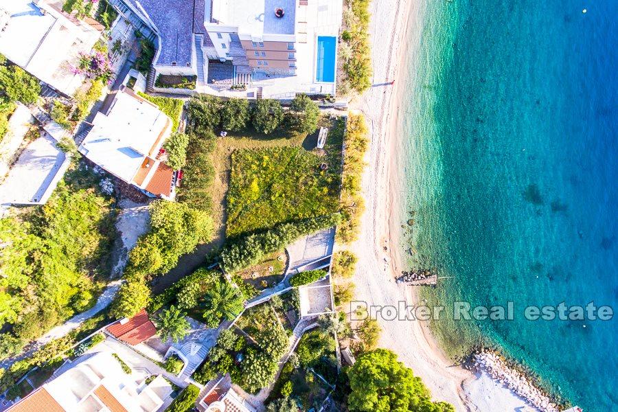Terreno edificabile, prima fila al mare
