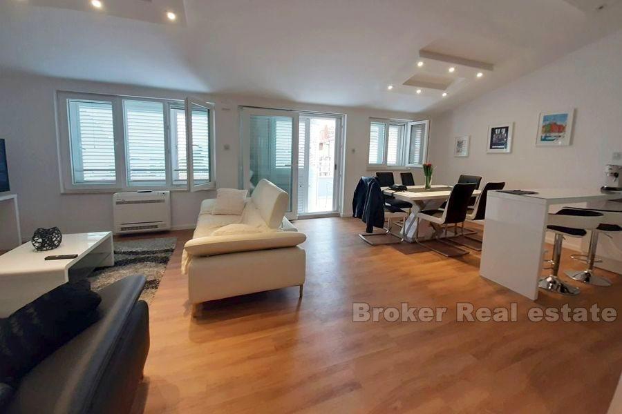 Modern two bedroom apartment on Bacvice, sea view