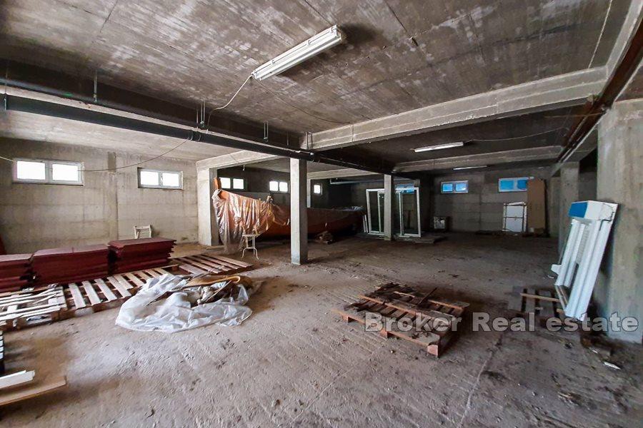 Office space, 334 m2