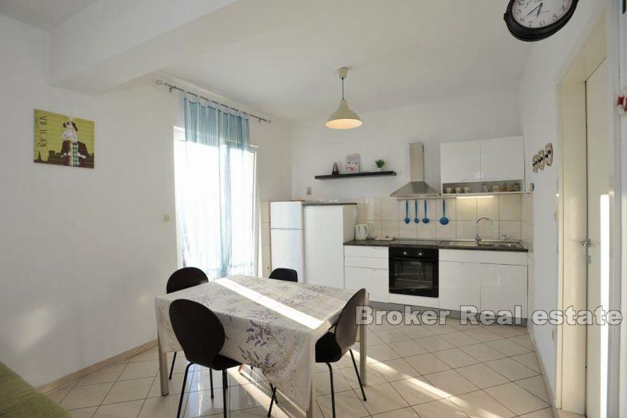 Dvojdomek s apartmány