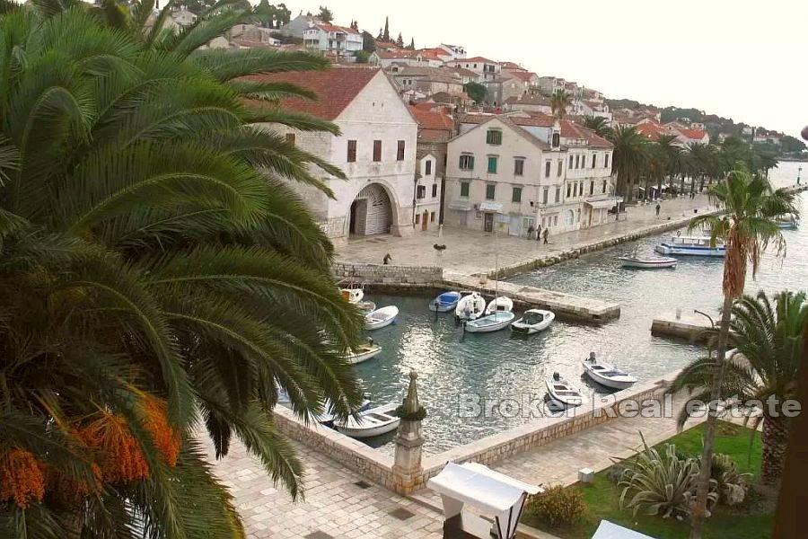 Two bedroom apartment with sea view