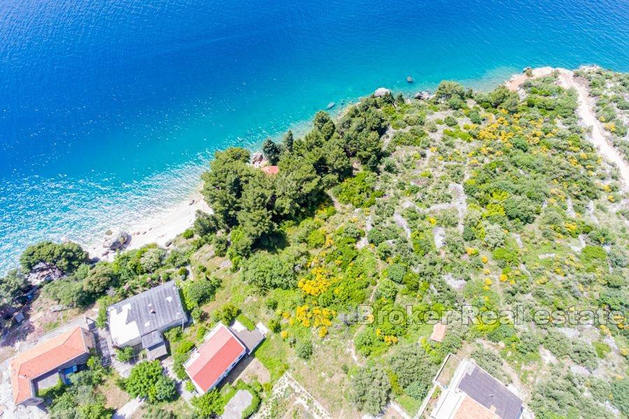 Terrain à bâtir, première rangée à la mer