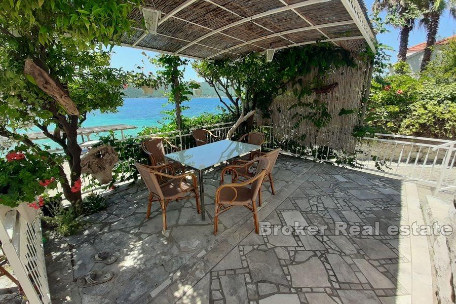 Resto en bord de mer