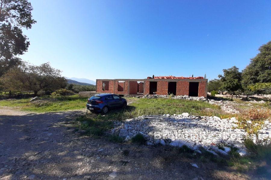 Uferdig hus i første etasje