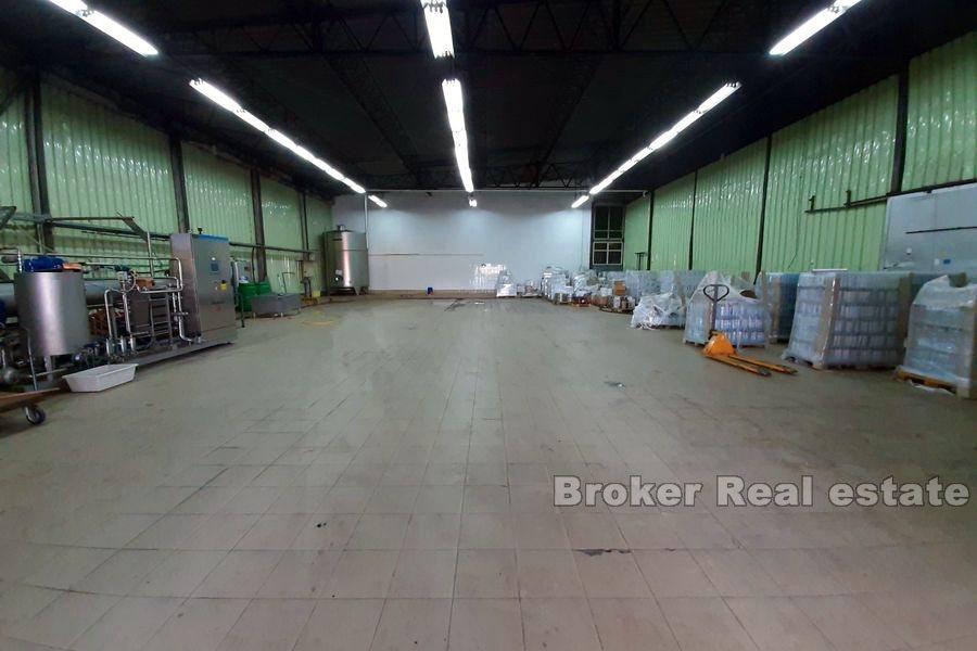 Spacious production and storage space