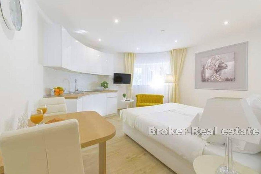 Bačvice, appartement meublé de trois logements