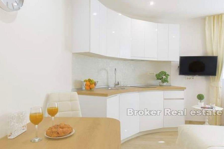 Bačvice, appartement meublé de trois logements