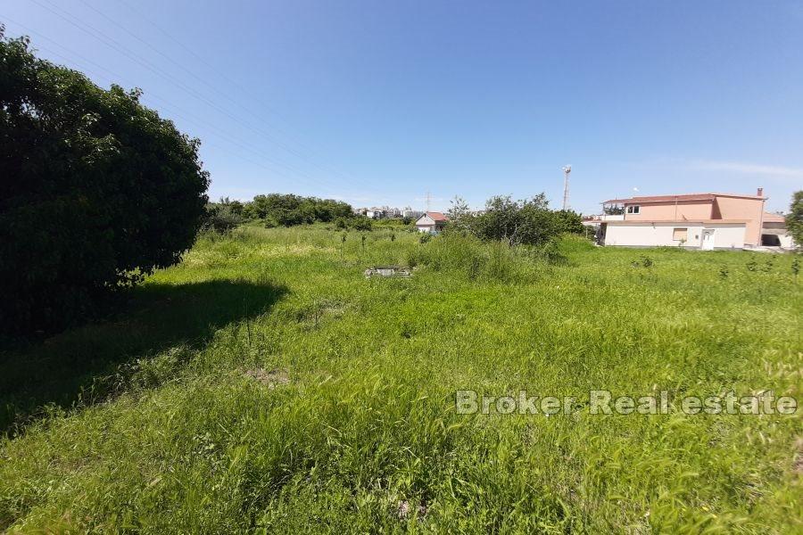 Spacious building plot in a great location