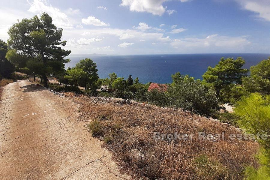 Building plot with sea view