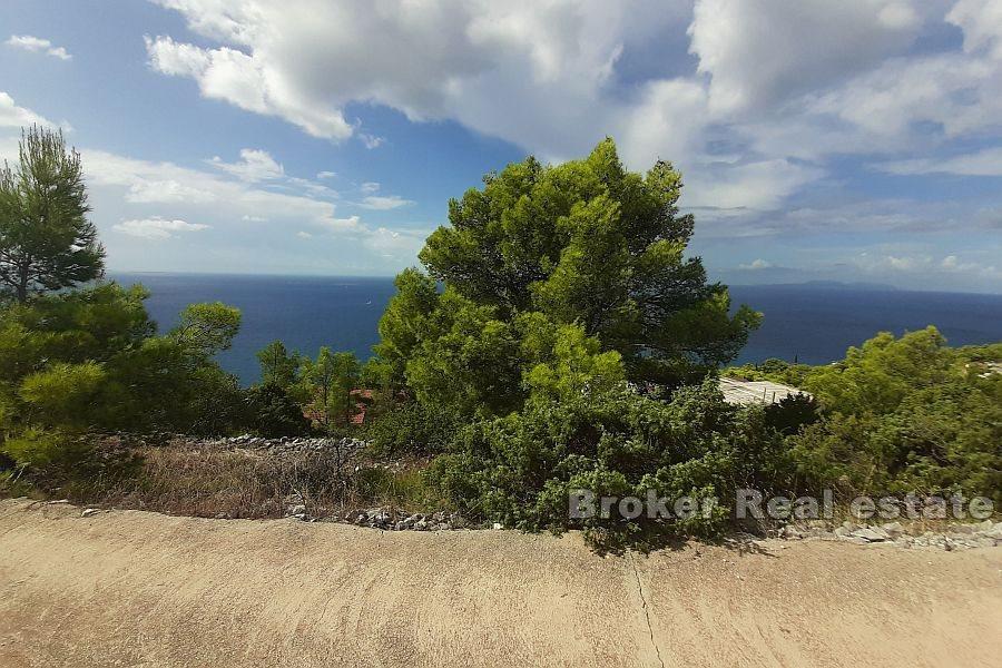 Building plot with sea view