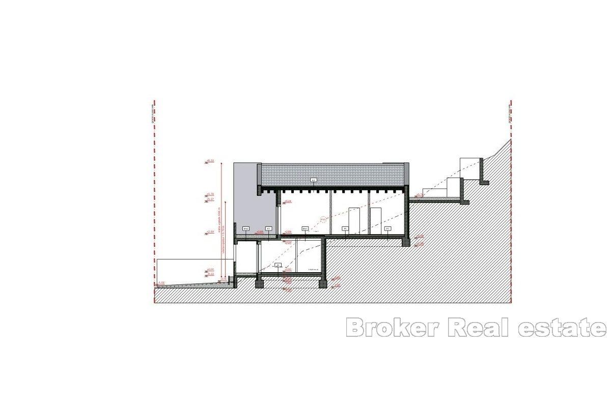 Terrain constructible en cascade avec projet de construction