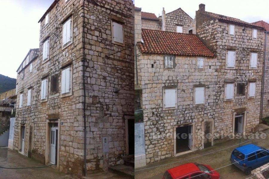 Maison / Villa, Deux maisons en rangée, à vendre