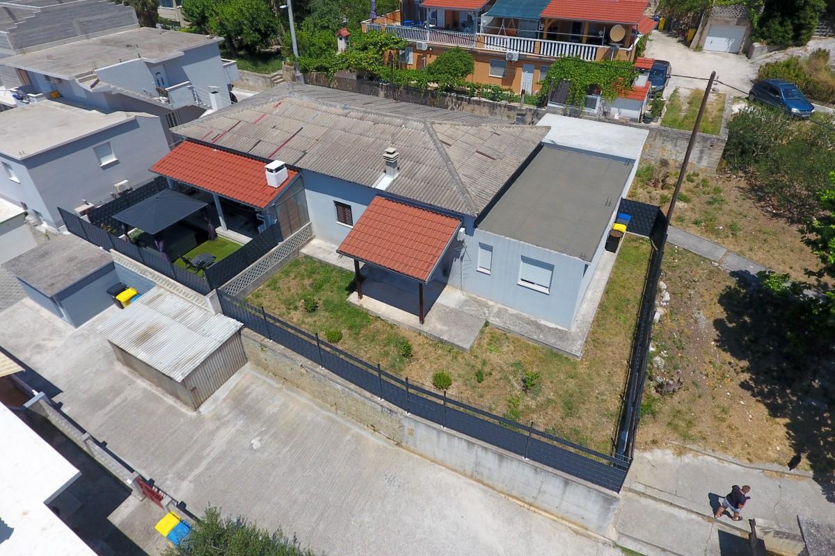 Dvojdomek k rekonstrukci u moře