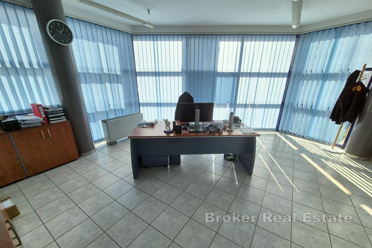 Bureaux dans l'est de la ville