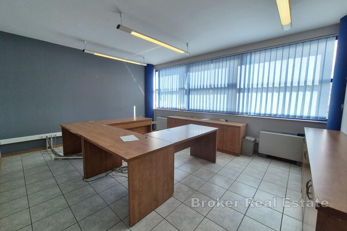 Bureaux dans l'est de la ville