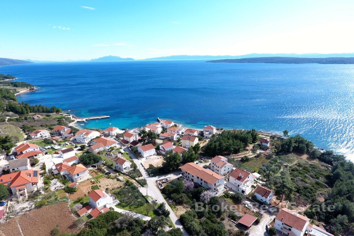 Terreno edificabile sul versante sud di Hvar con vista mare