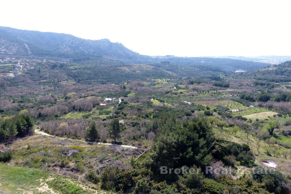 Terrain constructible attractif dans un cadre paisible