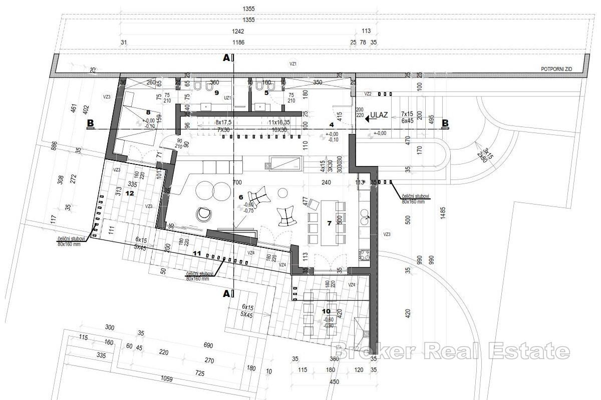 Terrain constructible avec projet de villa avec piscine et vue mer