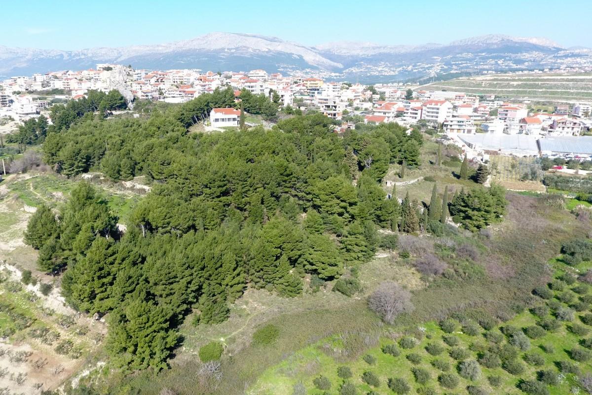 001-2016-710-split-unique-green-oasis-in-the-east-of-split-for-sale