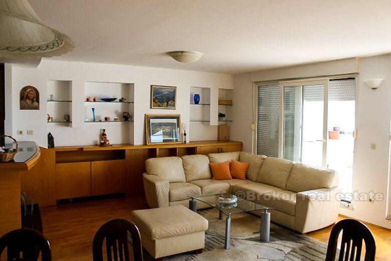 Appartement à louer à Split, trois chambres avec vue sur la mer