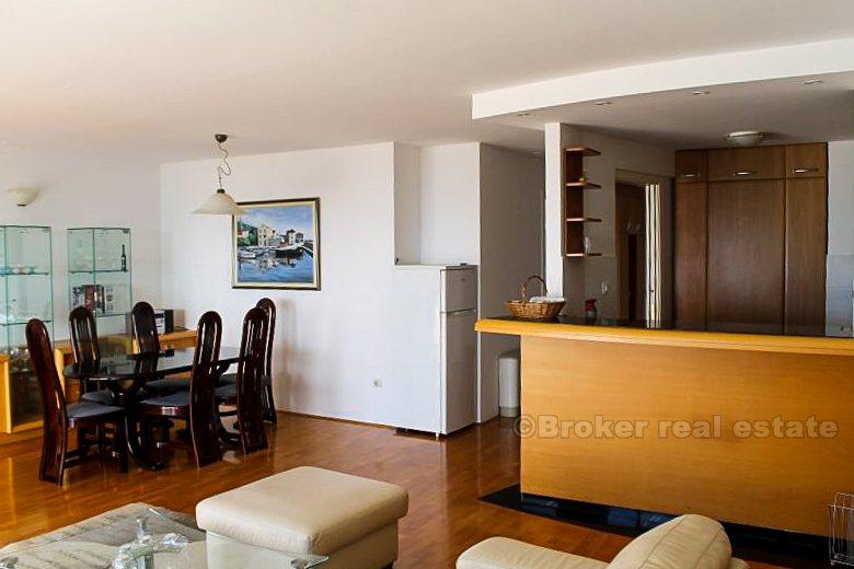 Appartement à louer à Split, trois chambres avec vue sur la mer