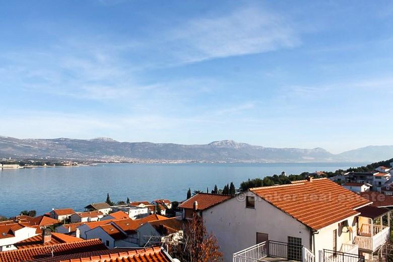 Maison / Villa sur Ciovo, détaché maison à deux étages