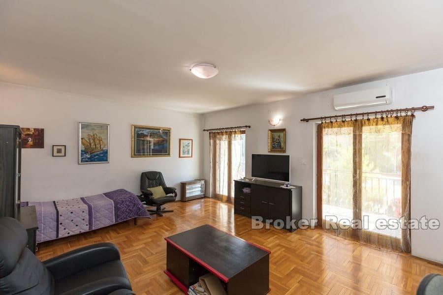 Split 3 - Spacious three bedroom apartment