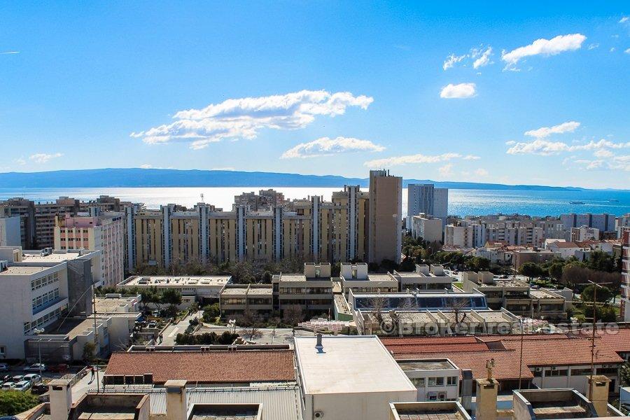 Komfortabel leilighet med utsikt (Split 3), til salgs
