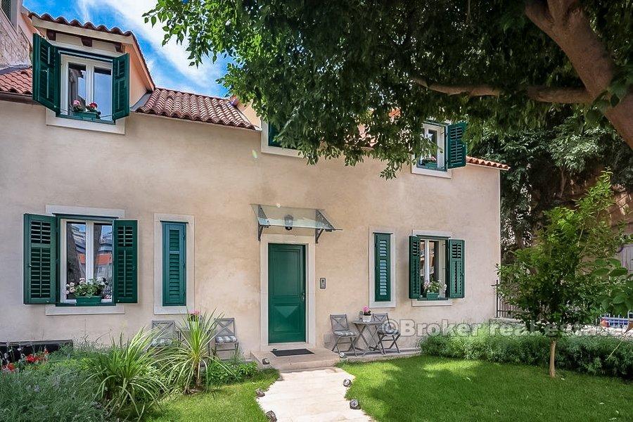 Maison sur deux étages dans le centre de Split