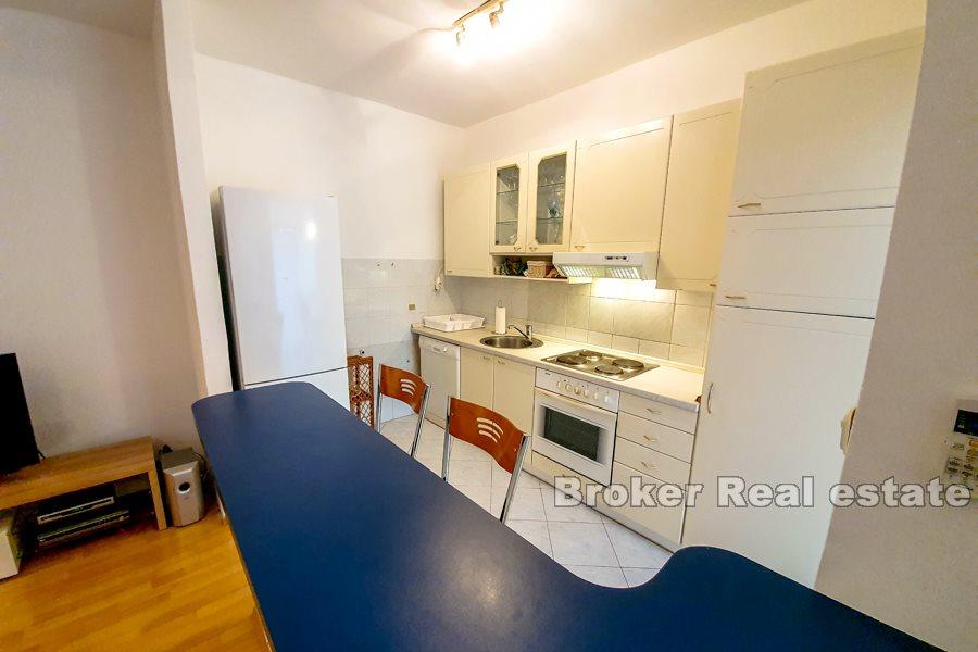 Two bedroom apartment in a great location