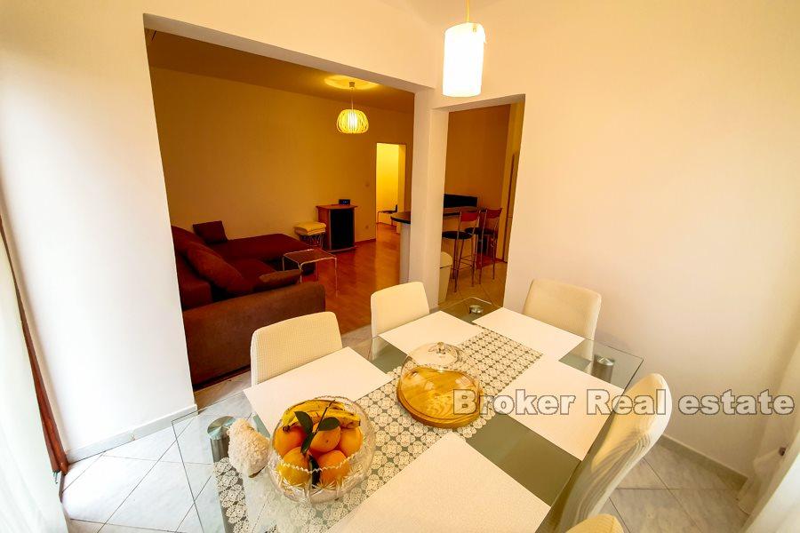 Two bedroom apartment in a great location