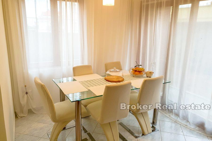 Two bedroom apartment in a great location