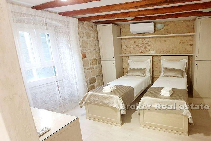 Steinhaus mit Luxuszimmern