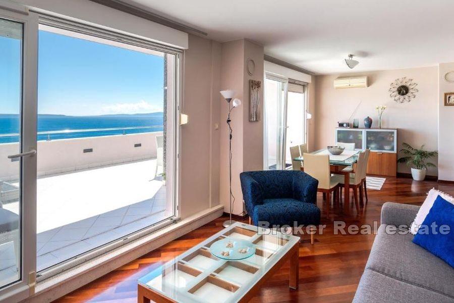 Attico con vista mare