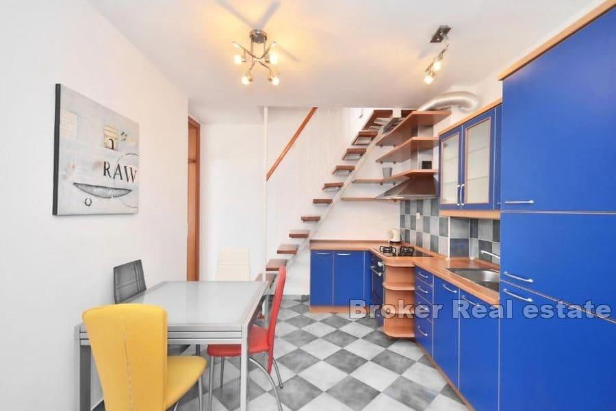 Žnjan, dwupiętrowy apartament z widokiem na morze